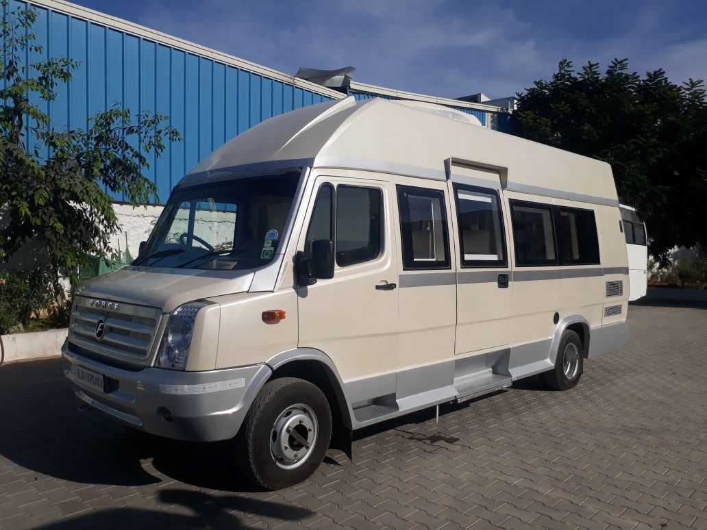 Caravan Tempo Traveller